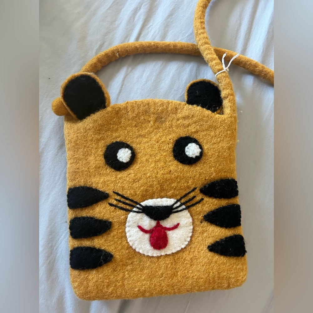 BNB 100% Wool Crossbody Hand bag Felted Tiger Handmade Nepal